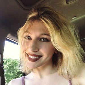 Meet your Posher, Savannah